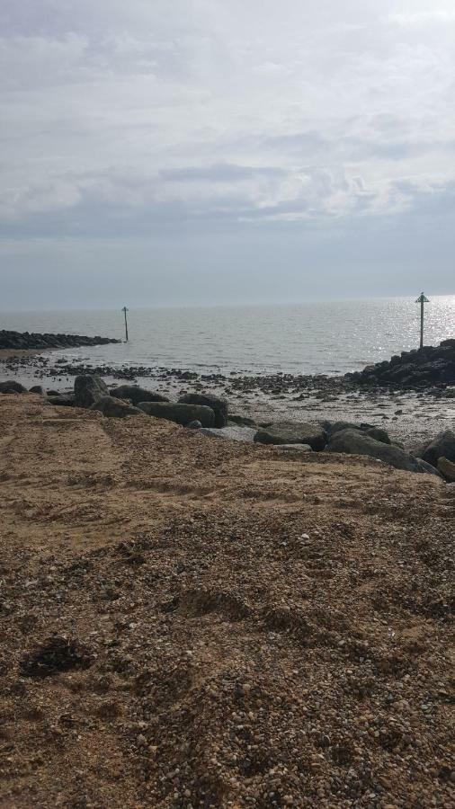Caravan Beach Holiday Hotel Saint Osyth Exterior foto