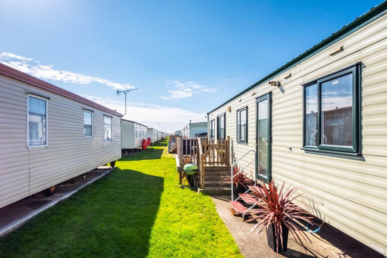 Caravan Beach Holiday Hotel Saint Osyth Exterior foto